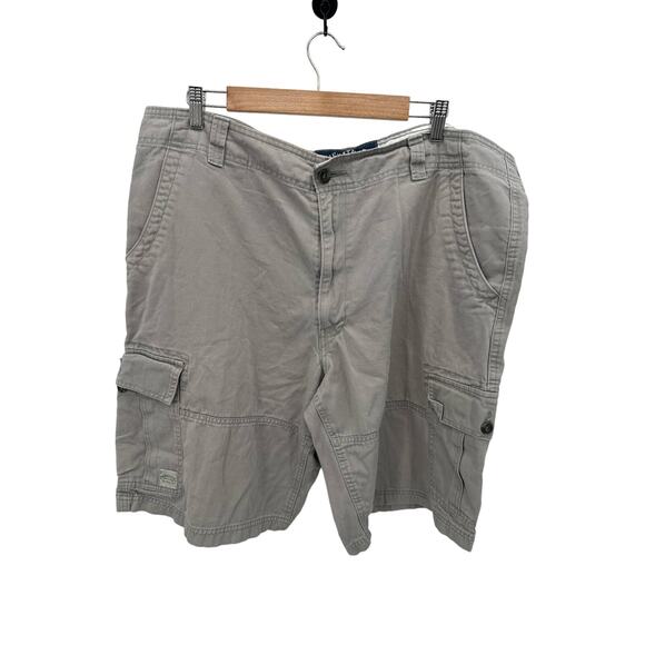 Signature Levi Strauss Mens Size 42 Khaki Tan Cargo Shorts Outdoors Casual - Picture 1 of 10